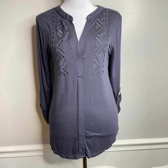 CABLE & GAUGE Gray Geometric Embroidered Super Soft Mid Sleeve Shirt Sz S - Picture 2 of 7